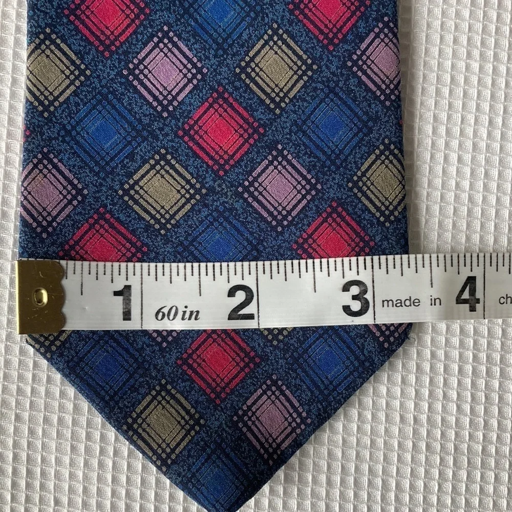 Missoni Vintage 100% silk Blue, lavender, Gray Pink Geometric design Neck Tie